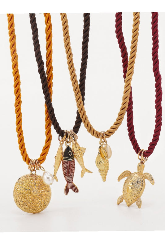 FISH PENDANT NECKLACE